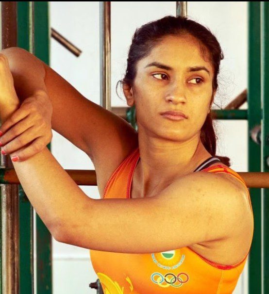 टोक्यो पहुंचने में लेट हो गई दंगल गर्ल विनेश फोगट, स्वर्ण पदक की है दावेदार