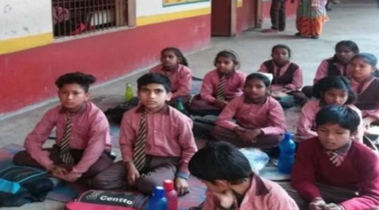 बेसिक शिक्षा : इस जिले में छह माह से घर बैठे वेतन ले रहे 34 शिक्षक, हर महीने खर्च हो रहे 15 लाख रुपये