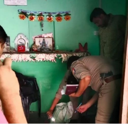 महिला की हत्या कर लाश घर में ही छोड़ फरार हो गया पति, तलाश में जुटी पुलिस