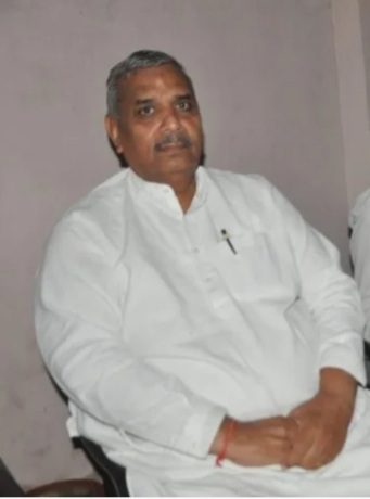 उत्तर प्रदेश में कांग्रेस को बड़ा झटका, पूर्व सांसद हरेंद्र मलिक व पुत्र पूर्व विधायक पंकज ने छोड़ी पार्टी
