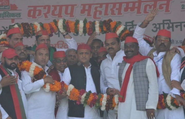 बोले अखिलेश यादव, किसान और गरीब मिलकर करेंगे प्रदेश से भाजपा का सफाया