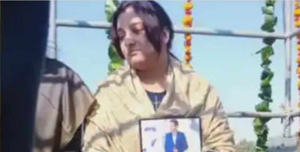 हेलीकॉप्टर हादसा : शहीद हुए लीडर कुलदीप के परिवार को एक करोड़ रूपये
