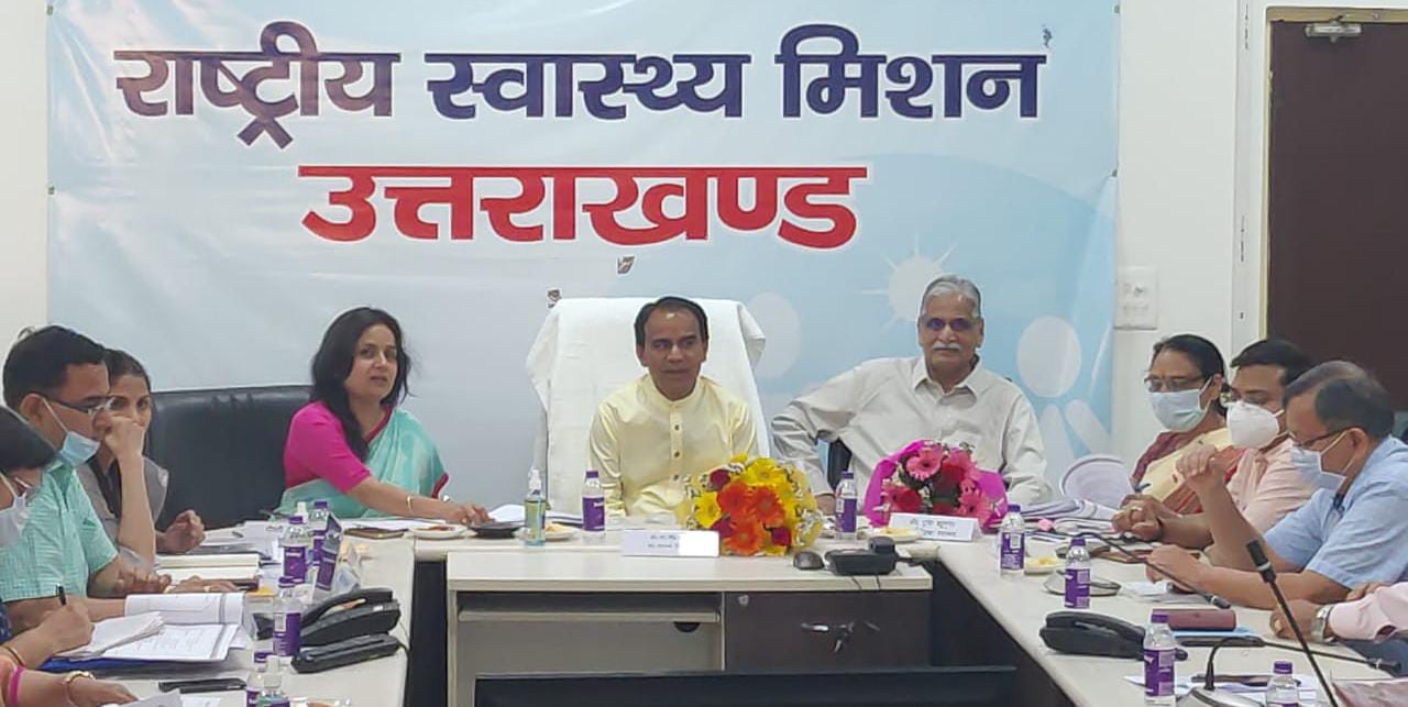 चार धाम यात्रा रूट के अस्पतालों में बढ़ेगी सुविधाएं : डॉ. धन सिंह रावत