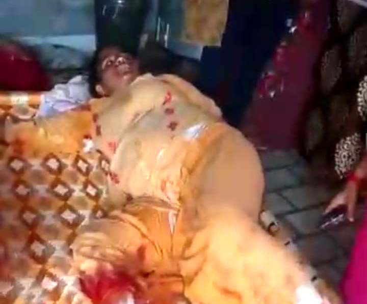 सहारनपुर में महिला की सरेआम लाठी डंडों से पिटाई, वीडियो वायरल होने पर मचा हड़कंप