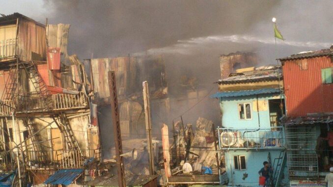 fire in slums mumbay