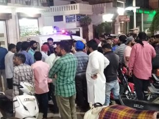 Truck and car collide in Bijnor