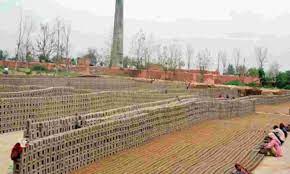27 laborers taken hostage
