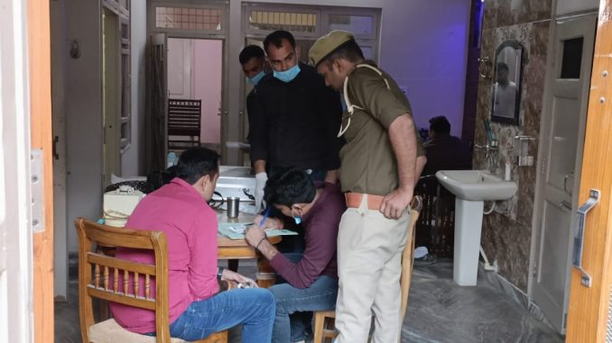 Thieves ransacked the closed house of the judge