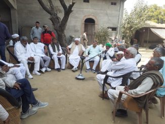 BKU President Naresh Tikait