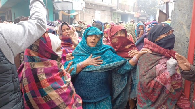 women attack on police