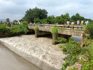Two Shiv devotees fell into the canal
