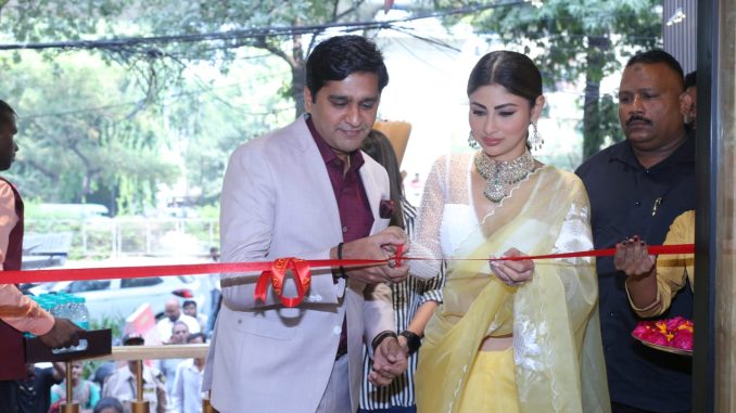Mouni Roy