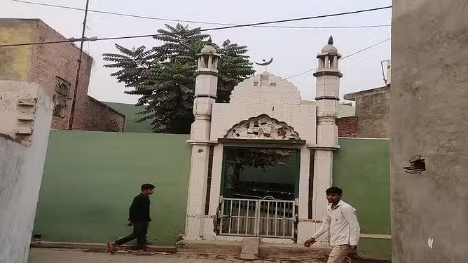 50 year old mosque will be demolished