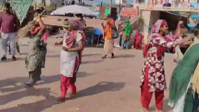 hapur broom war